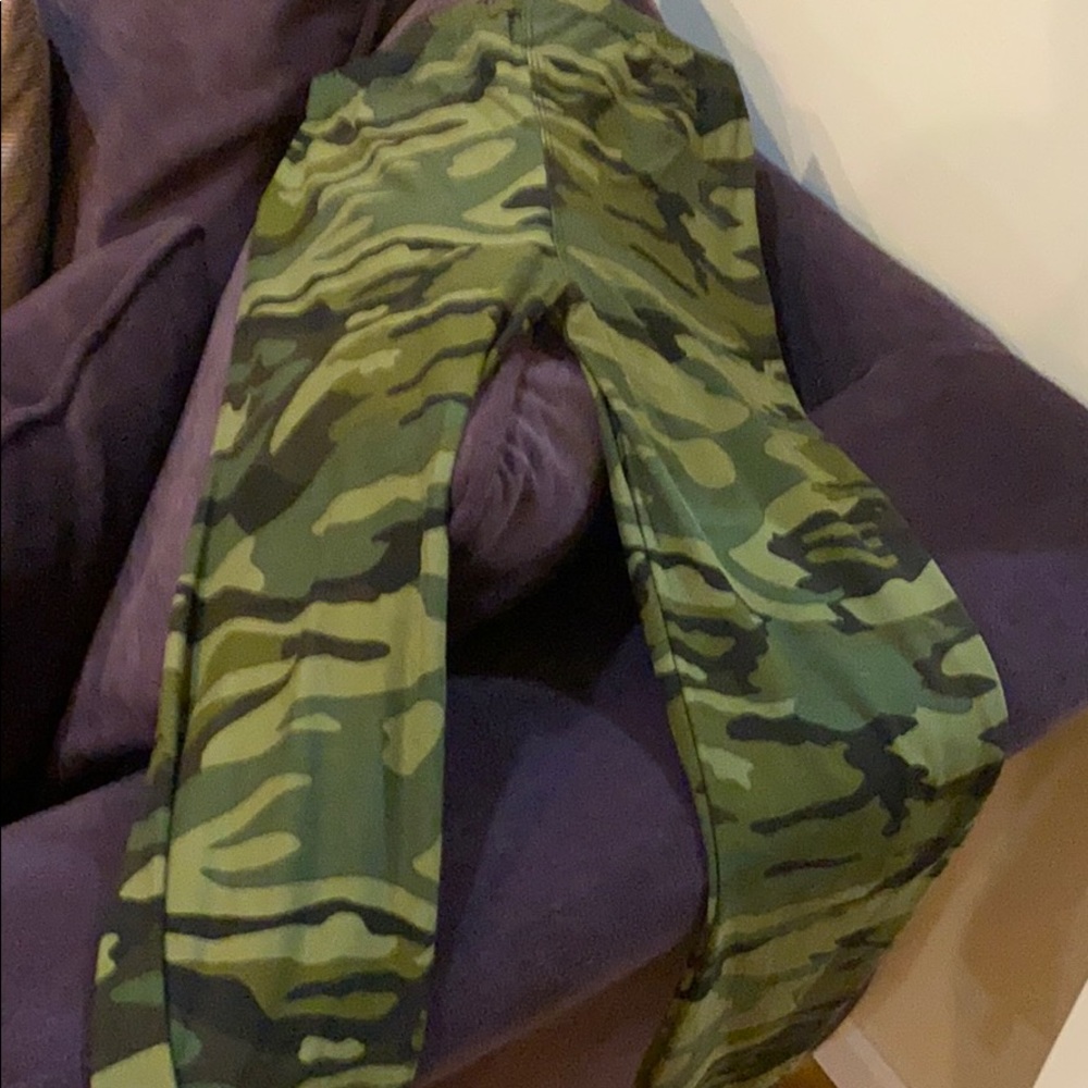 Camo leggings